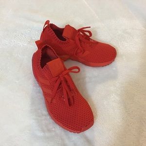 Tennis Adidas usado una sola vez $45